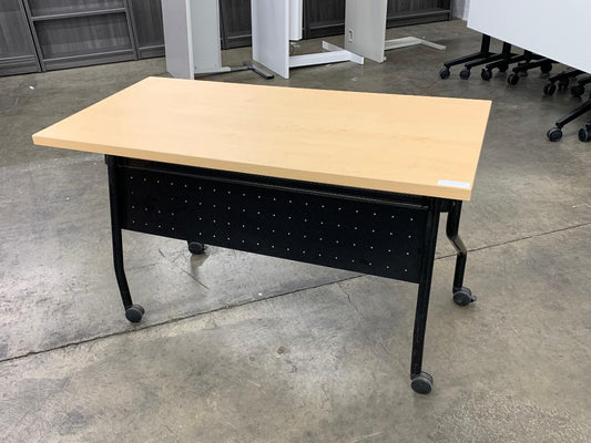 Pre-Owned 48"X24" Flip Top Training Table with Modesty Panel