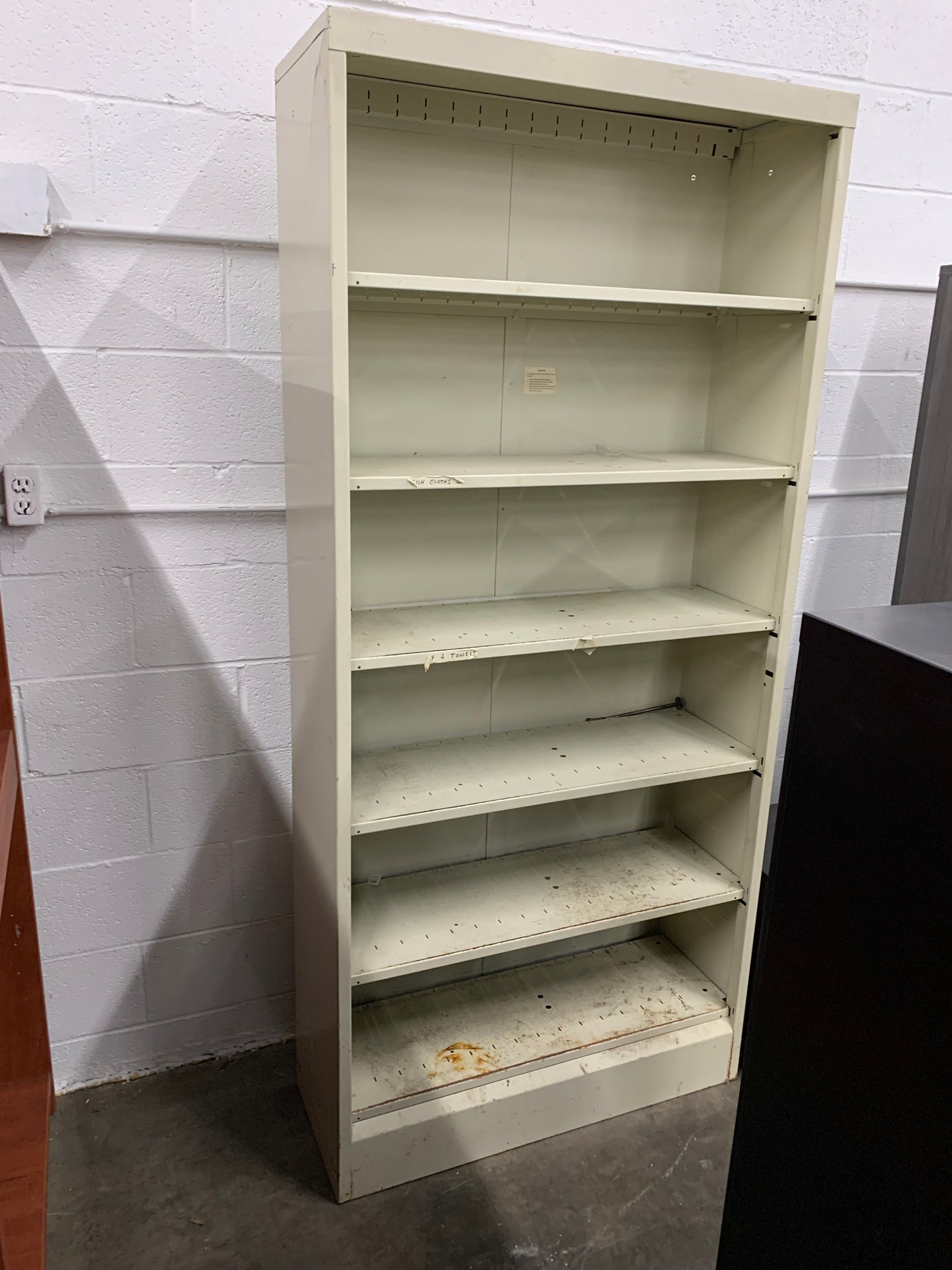 Pre-Owned 6 Shelf Metal Storage