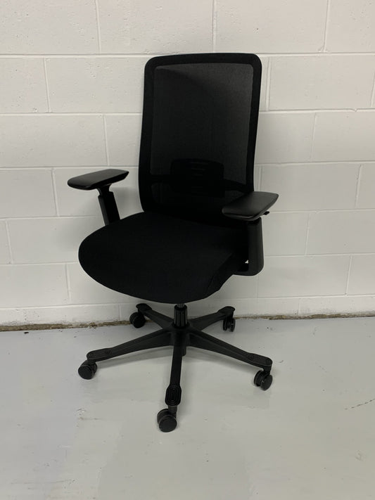 New Office Essentials Mid-Back Task Chair w/ Arms - Black