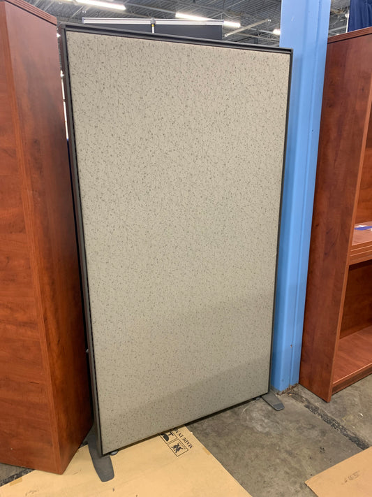 Pre Owned Freestanding Panel