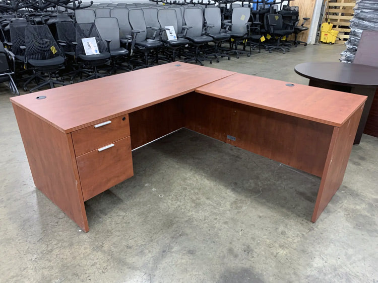Pre-Owned L Desk - 66"X30" Desk with 42"X24" Return and Hanging B/F