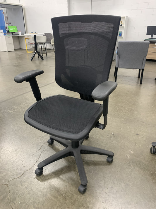Pre Owned Cool Mesh Pro task Chair