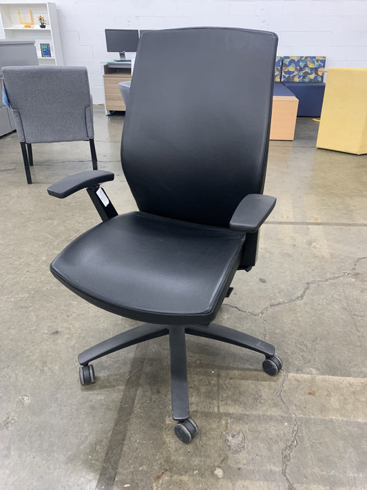 Pre Owned Teknion High Back Black Leather Executive Chair